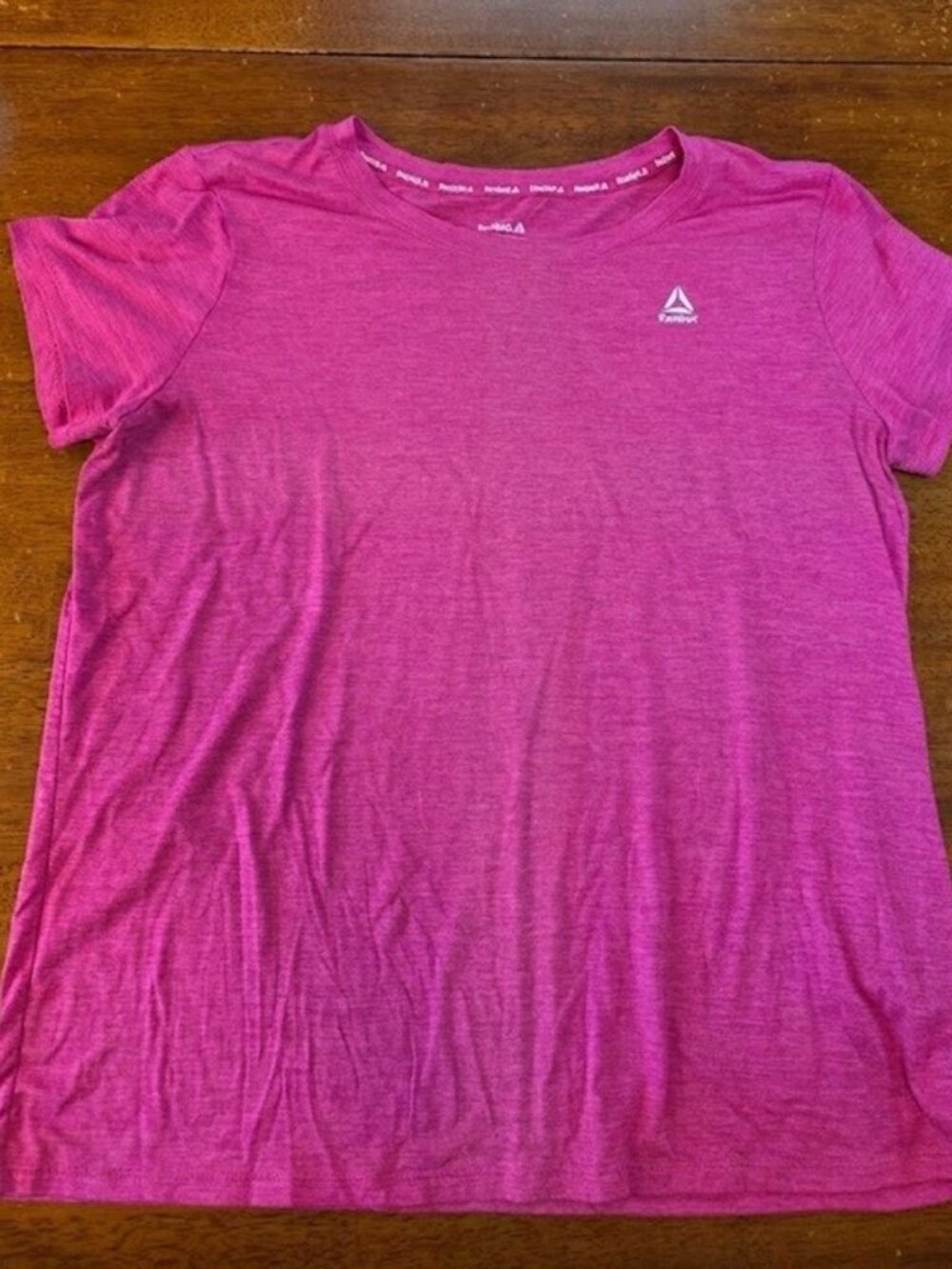 Reebok Women's Short Sleeve Breathable Pink T-shirt size XL